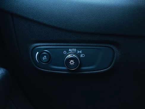 Used 2024 Chevrolet Equinox LT FWD image 15