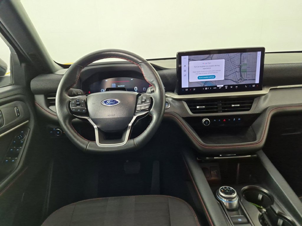 Used 2025 Ford Explorer ST-Line w/ ST-Line Street Pack AWD/4WD image 31