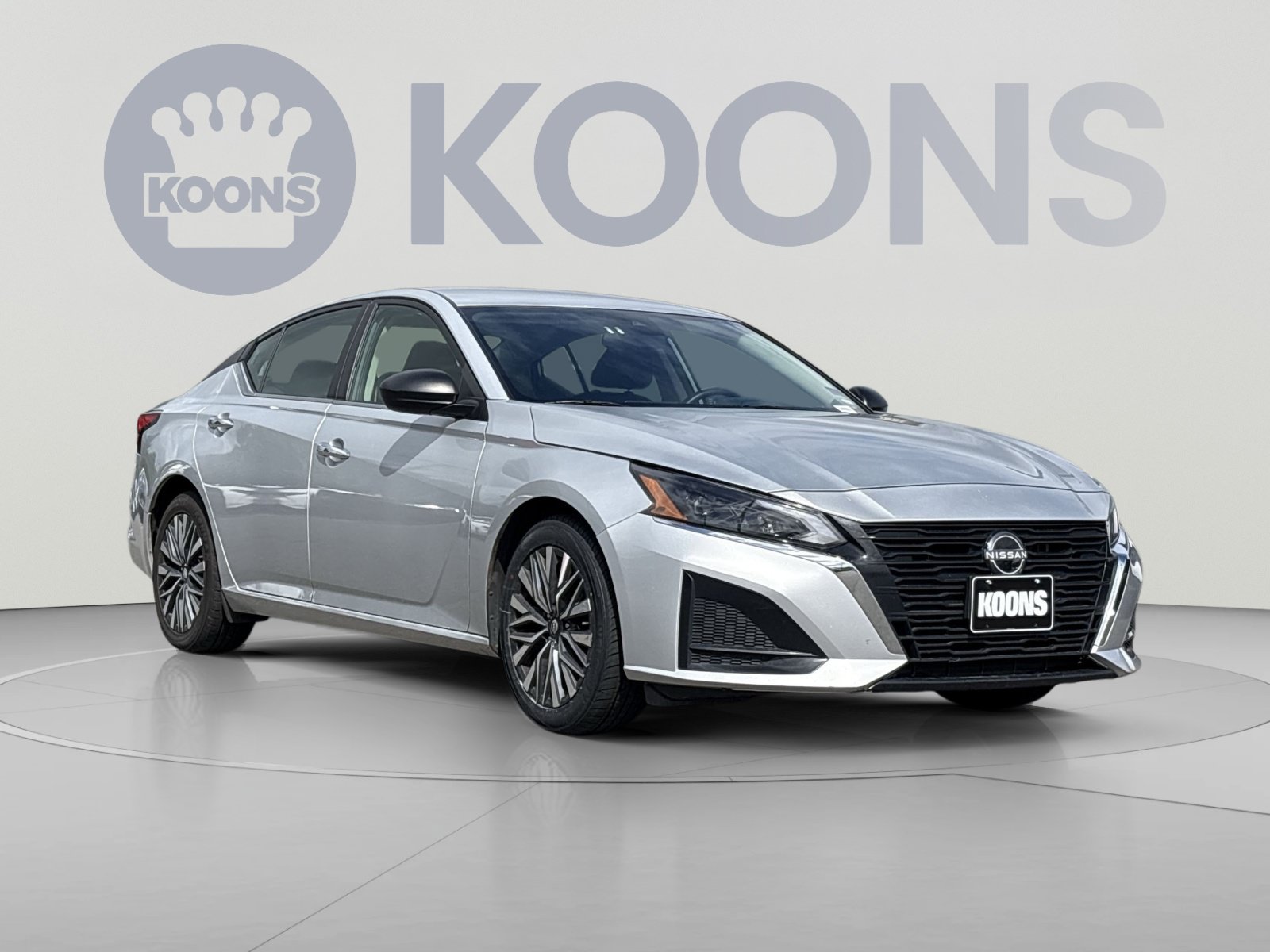 Used 2024 Nissan Altima 2.5 SV FWD image 10