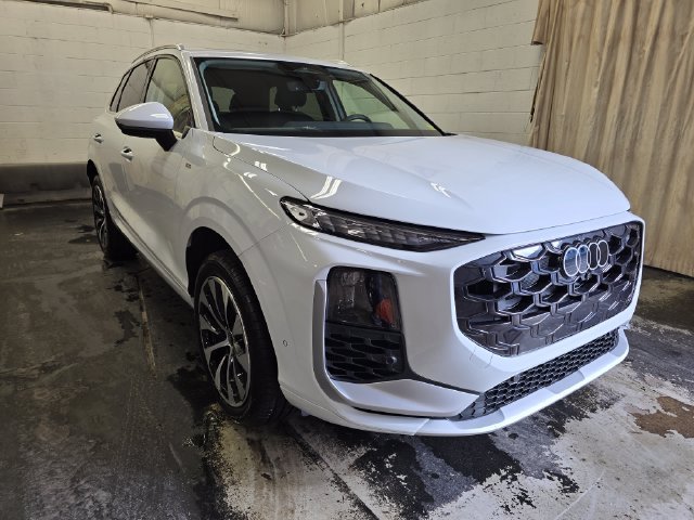 Certified 2026 Audi Q3 quattro 2.0T AWD/4WD image 5