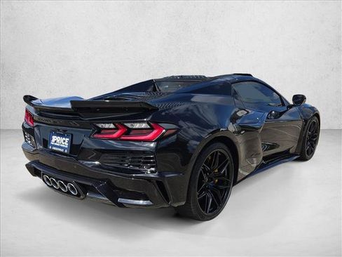Used 2026 Chevrolet Corvette Z06 w/ Stealth Interior Trim Package RWD image 5