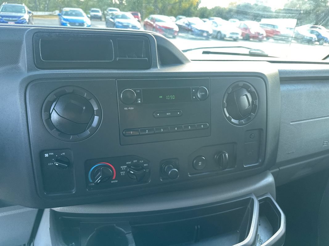 Used 2011 Ford E-250 and Econoline 250 w/ PWR Group RWD image 19