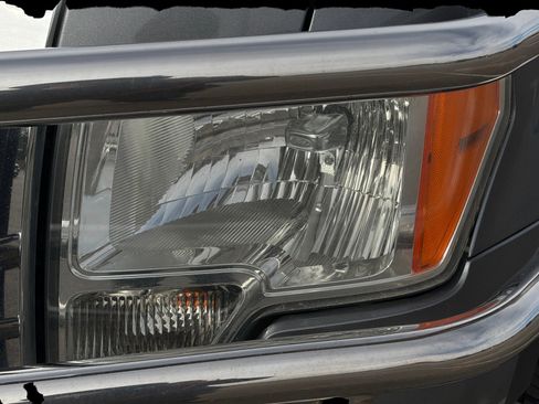 Used 2013 Ford F150 XLT w/ XLT Chrome Pkg image 12