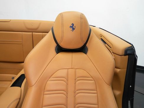 Used 2016 Ferrari California T RWD image 25