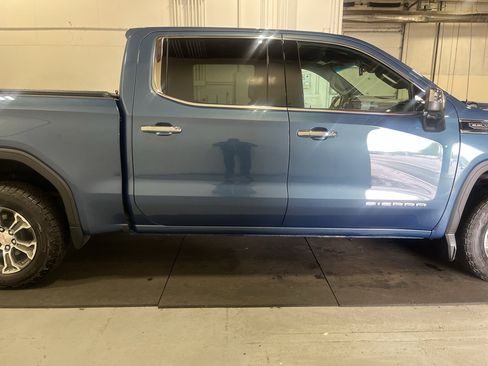 Used 2024 GMC Sierra 1500 SLT w/ SLT Convenience Package AWD/4WD image 10