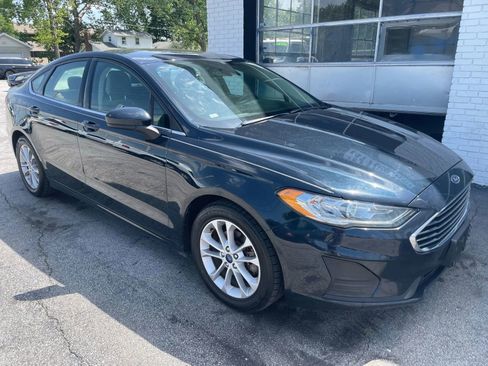 Used 2020 Ford Fusion SE image 13