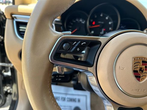 Used 2017 Porsche Macan AWD/4WD image 31