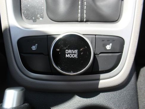 New 2026 Hyundai Venue SEL FWD image 20
