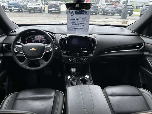 Used 2023 Chevrolet Traverse Premier AWD/4WD image 21
