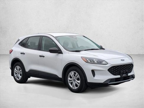 Used 2022 Ford Escape S image 3