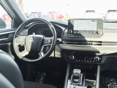 Used 2024 Mitsubishi Outlander Ralliart image 37