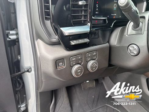 New 2026 Chevrolet Silverado 1500 High Country AWD/4WD image 13