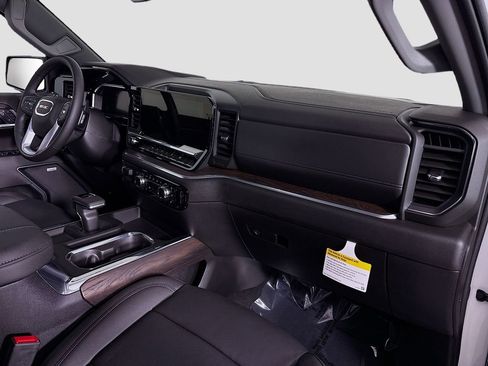 New 2026 GMC Sierra 1500 SLT w/ SLT Premium Package image 30