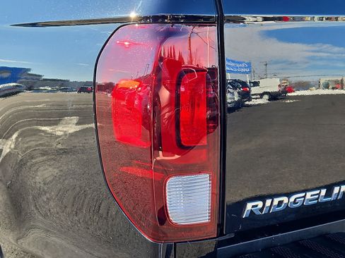 Certified 2023 Honda Ridgeline Black Edition image 11