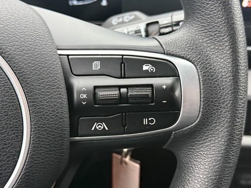 Certified 2025 Kia Sportage LX image 30