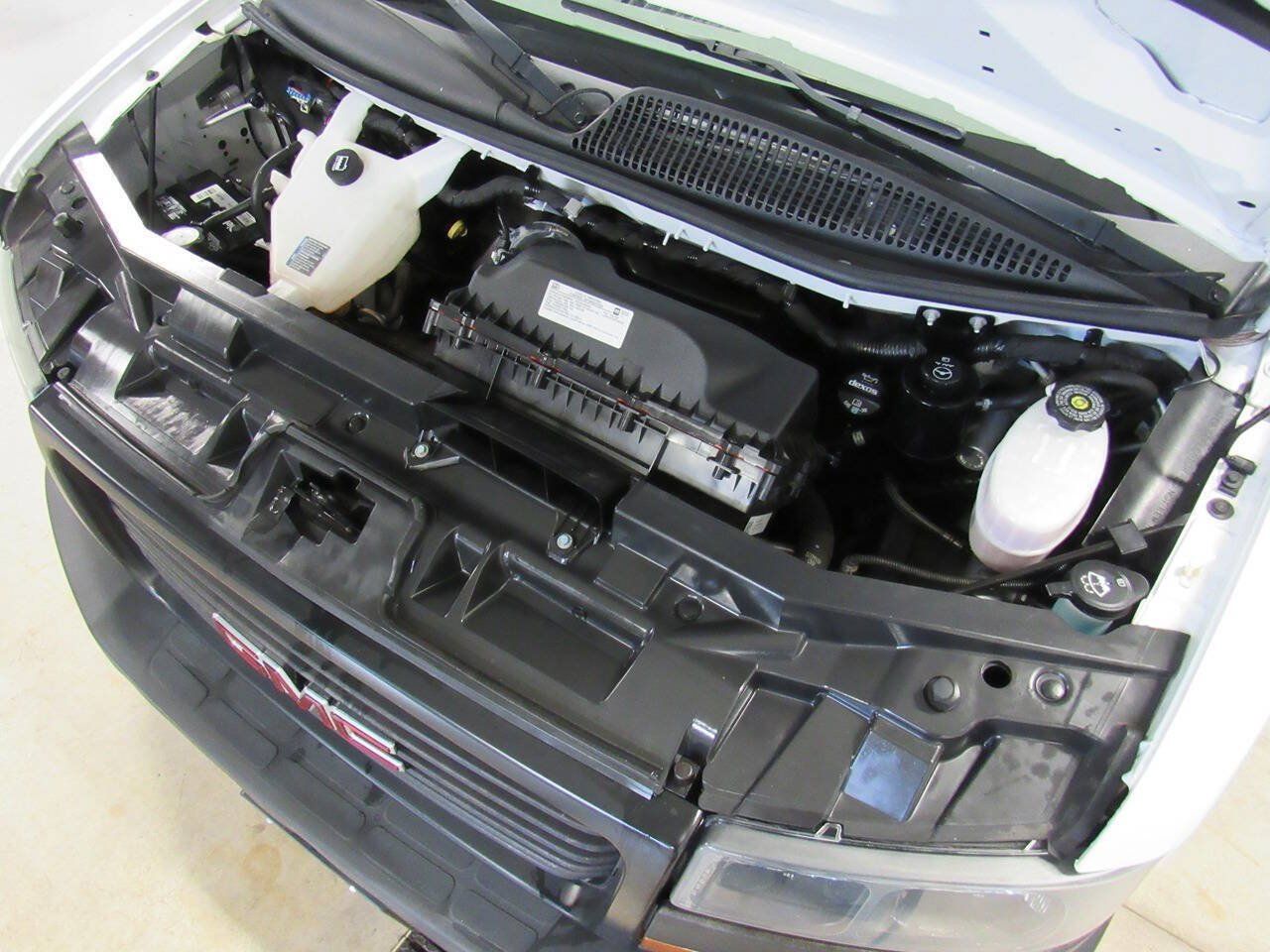 Used 2023 GMC Savana 3500 w/ Power Convenience Package RWD image 33