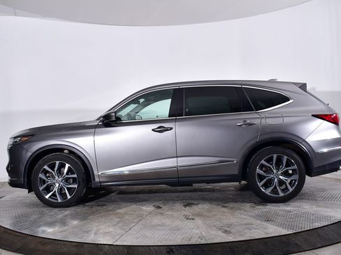 Used 2023 Acura MDX SH-AWD w/ Technology Package image 2