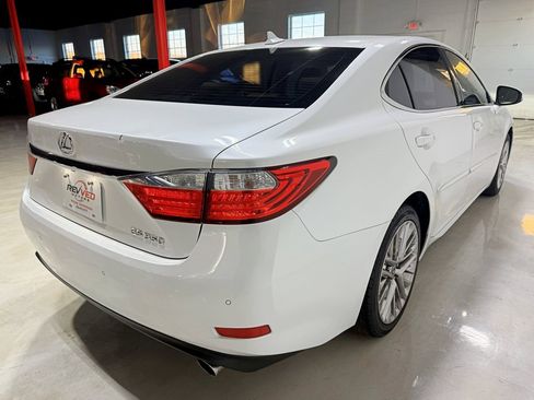 Used 2013 Lexus ES 350 w/ Luxury Pkg image 7
