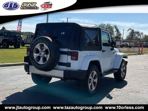 Used 2017 Jeep Wrangler Sahara w/ Connectivity Group AWD/4WD image 6