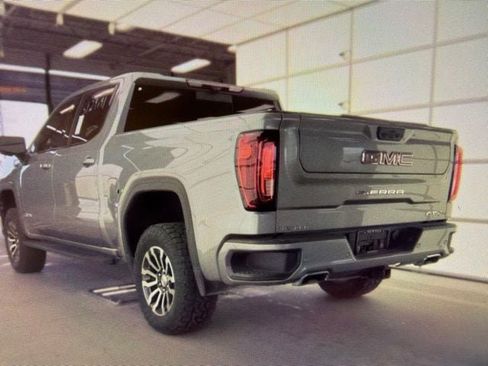 Used 2023 GMC Sierra 1500 AT4 w/ AT4 Premium Package AWD/4WD image 5