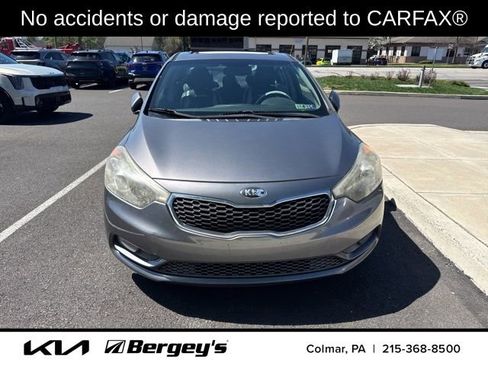 Used 2015 Kia Forte EX w/ Premium Package image 2