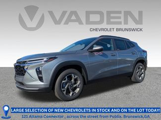 New 2025 Chevrolet Trax LT w/ Driver Confidence Package video 1