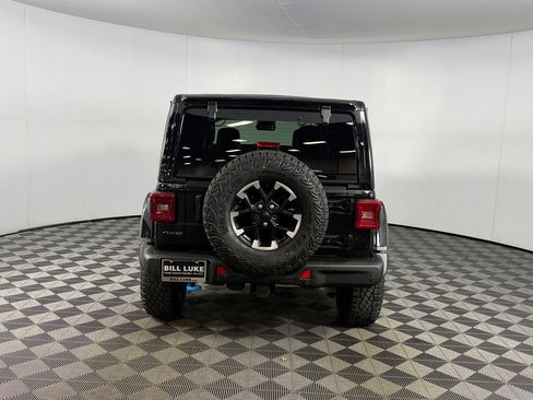 Used 2024 Jeep Wrangler Unlimited Rubicon 4xe AWD/4WD image 8