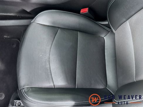 Used 2024 GMC Terrain SLT AWD/4WD image 24