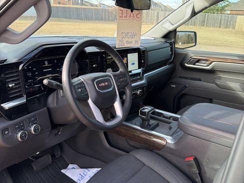 Used 2025 GMC Sierra 1500 Elevation image 27
