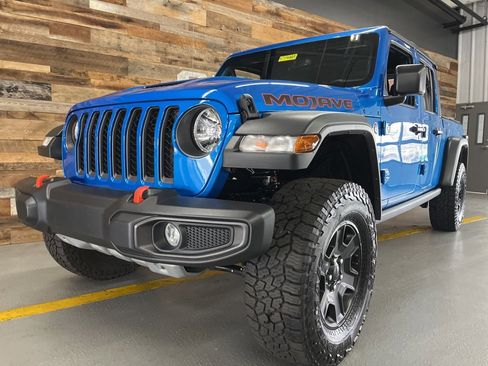 Used 2023 Jeep Gladiator Mojave image 18