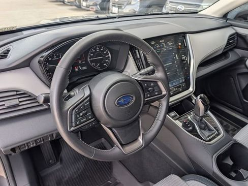 Used 2025 Subaru Outback Premium w/ Popular Package #1A image 9