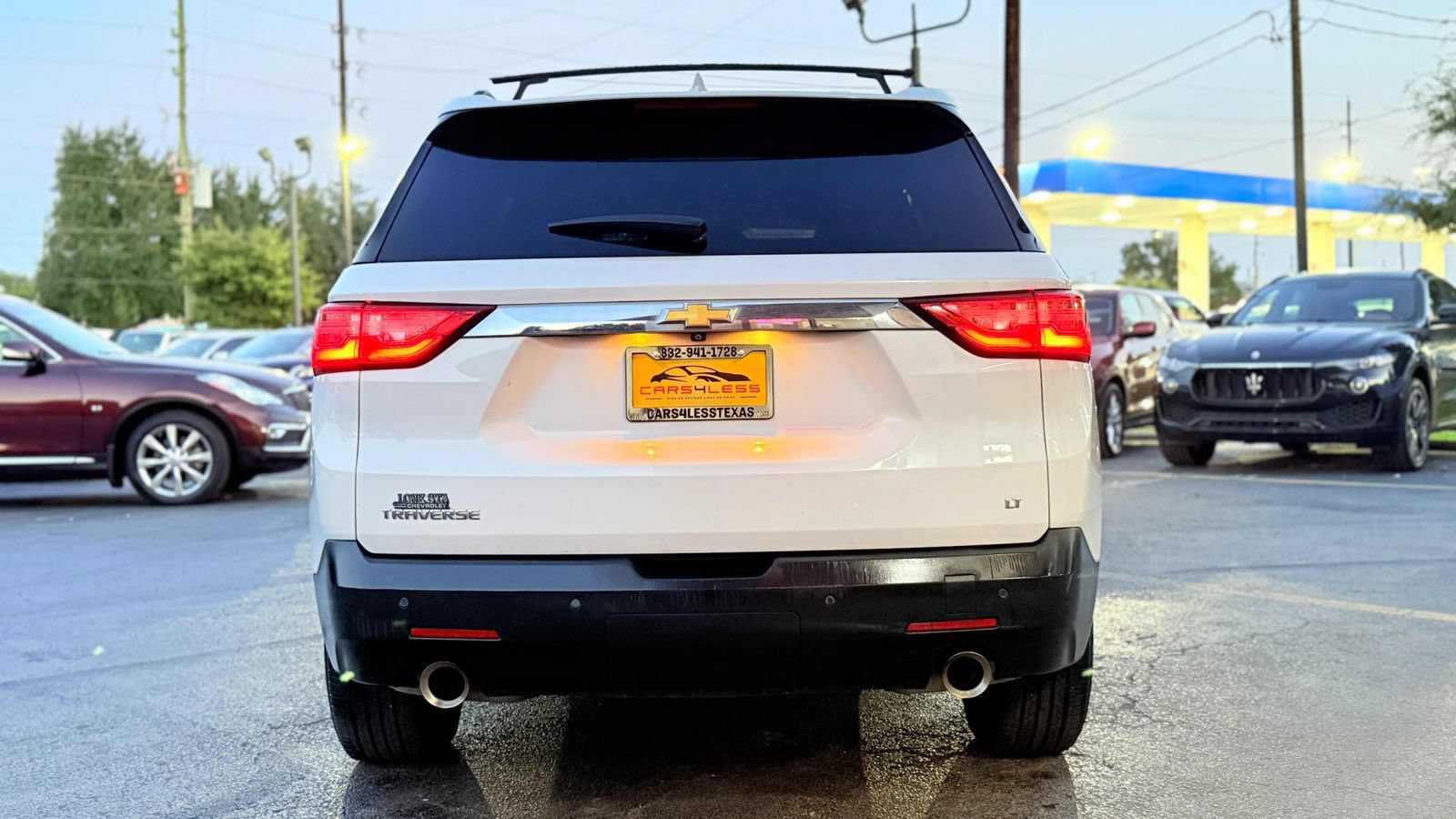 Used 2020 Chevrolet Traverse LT FWD image 4