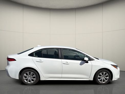 Used 2025 Toyota Corolla LE FWD image 8