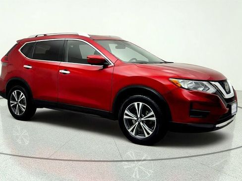 Used 2019 Nissan Rogue SV w/ Sun & Sound Touring Package AWD/4WD image 3