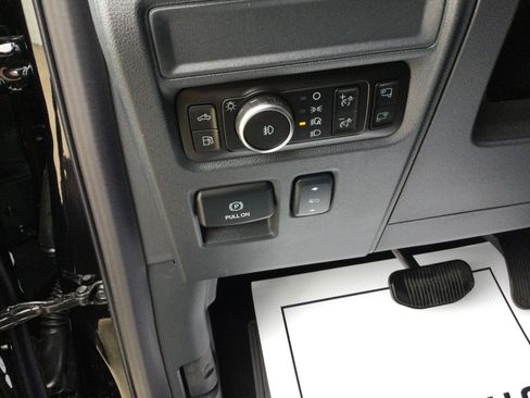 New 2025 Ford F150 Lariat w/ Equipment Group 501A Mid image 11