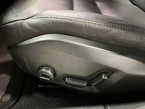 Used 2024 Volvo V60 B5 Cross Country Plus image 22