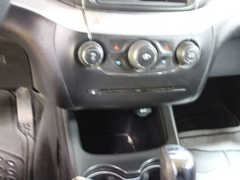 Used 2016 Dodge Journey SXT w/ Comfort/Convenience Group FWD image 19
