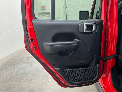 Used 2021 Jeep Wrangler Unlimited Sport image 17