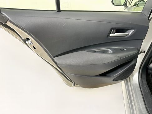 Used 2020 Toyota Corolla LE FWD image 25