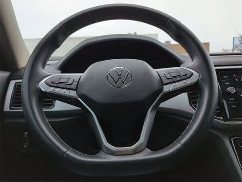 Used 2022 Volkswagen Atlas SE w/ Panoramic Sunroof Package image 26