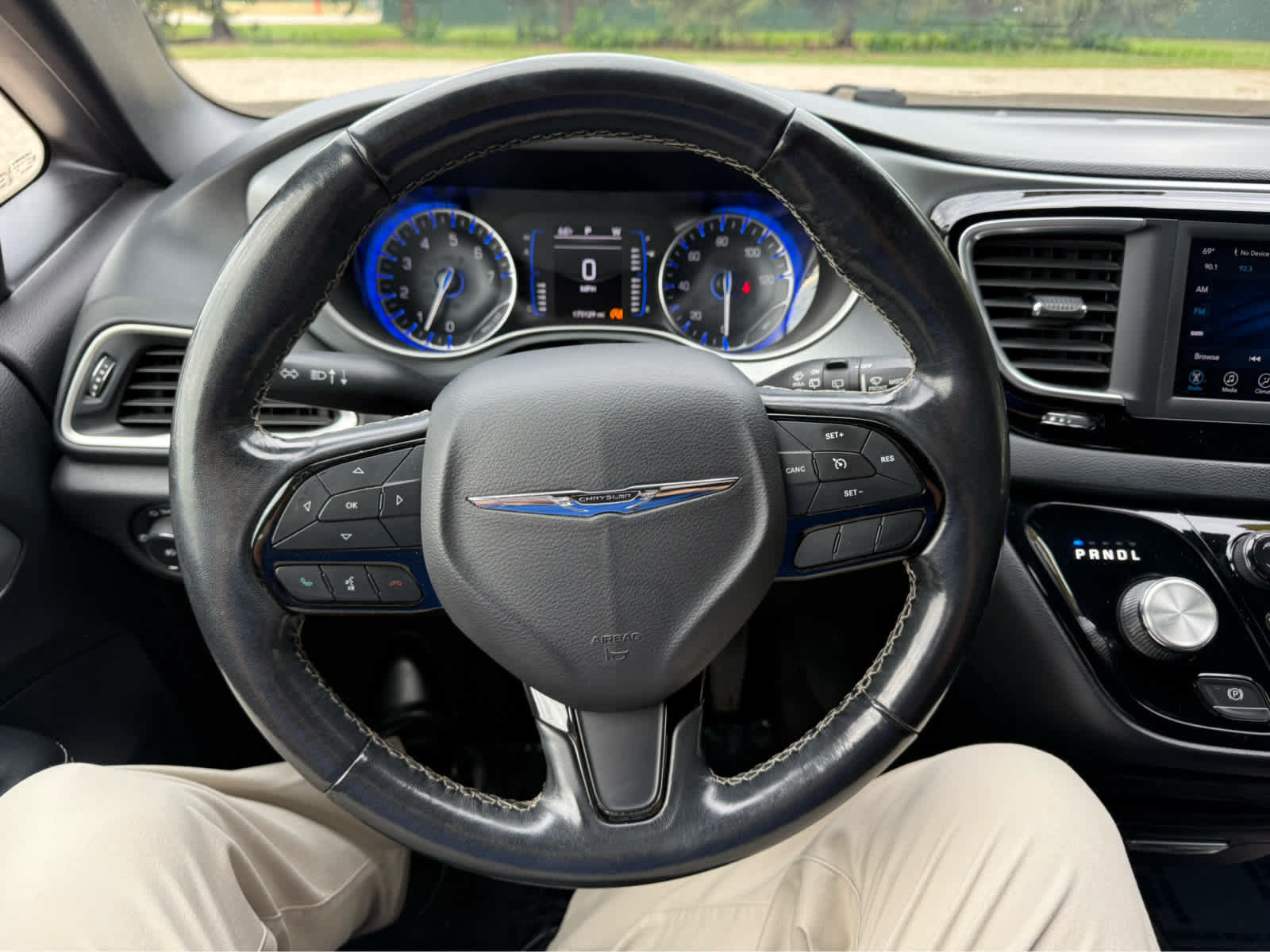 Used 2020 Chrysler Pacifica Touring-L w/ S Appearance Package FWD image 23