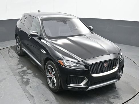Used 2020 Jaguar F-PACE S image 38
