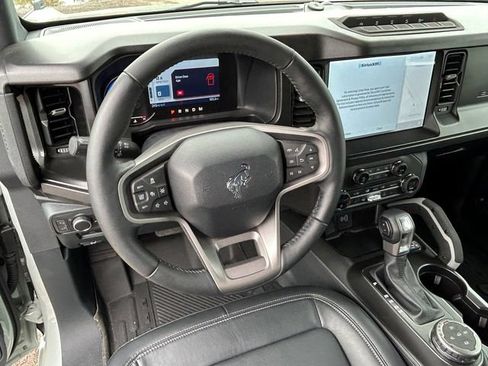 Used 2021 Ford Bronco First Edition AWD/4WD image 8