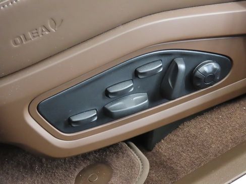 Certified 2026 Porsche Taycan RWD image 39