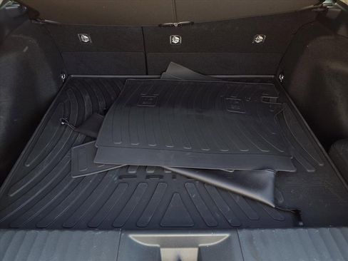 Certified 2023 Toyota Prius XLE image 7