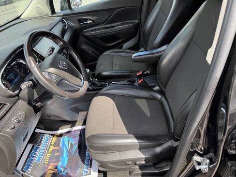 Used 2019 Buick Encore Sport Touring AWD/4WD image 9