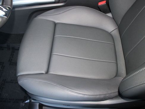 Used 2026 Mercedes-Benz GLA 250 image 14