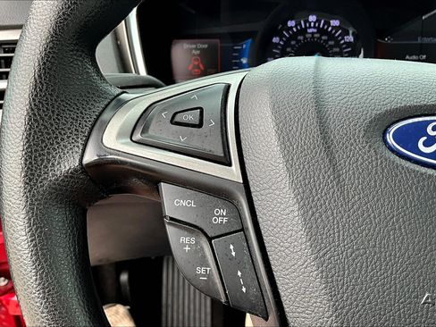 Used 2020 Ford Fusion SE image 22