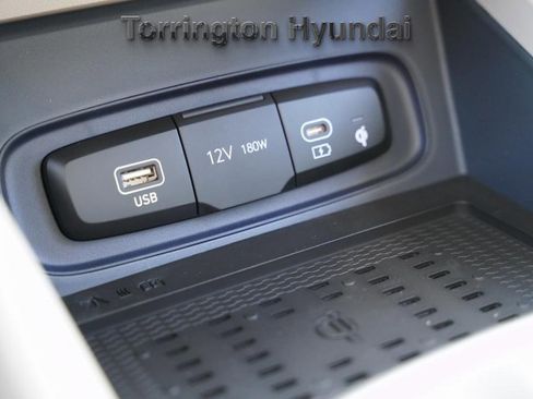 New 2025 Hyundai Venue Limited image 26