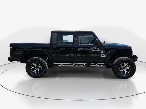 Used 2020 Jeep Gladiator Overland AWD/4WD image 5